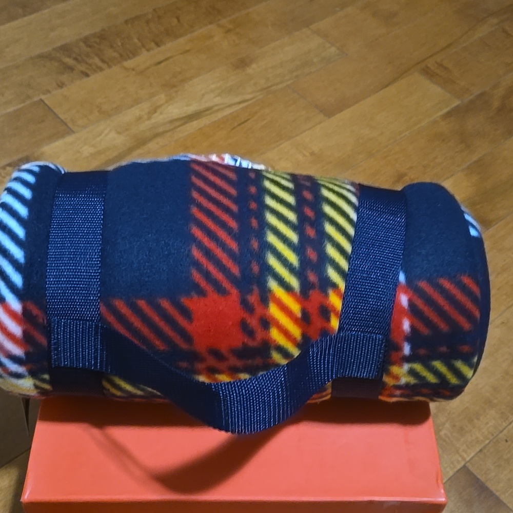 HBC STRIPES - VARSITY TARTAN FLEECE THROW